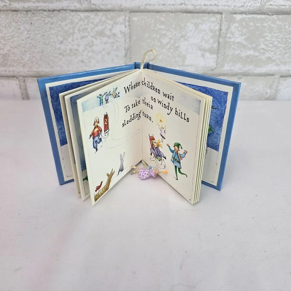 2001 Hallmark Keepsake The Land of Christmastime Book Ornament QX8282 w/ Box